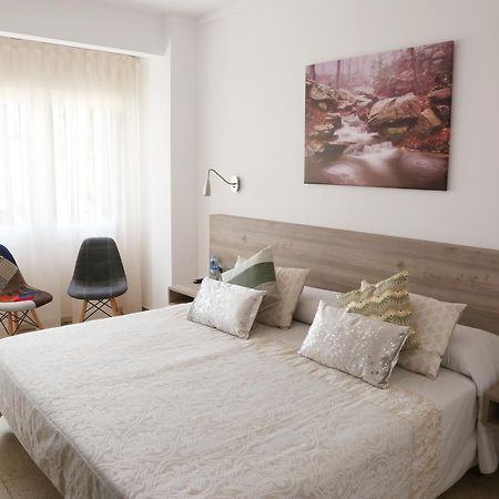 סנט הילארי סקלם Hostal Torras מראה חיצוני תמונה