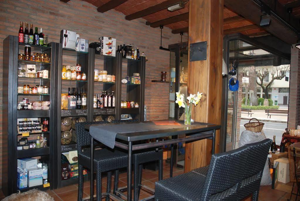 סנט הילארי סקלם Hostal Torras מראה חיצוני תמונה
