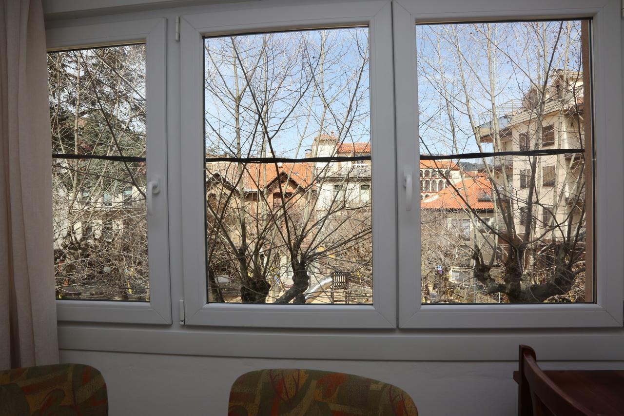 סנט הילארי סקלם Hostal Torras מראה חיצוני תמונה