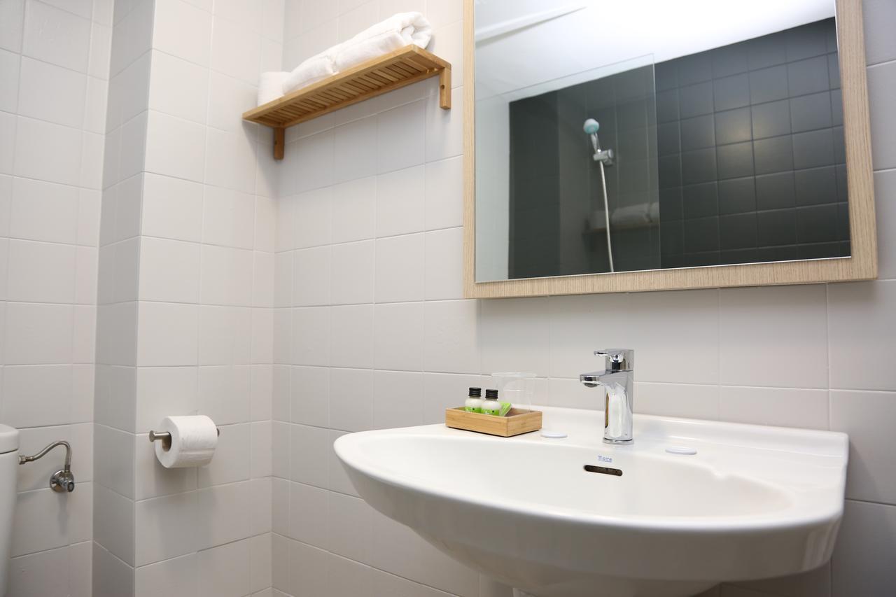 סנט הילארי סקלם Hostal Torras מראה חיצוני תמונה