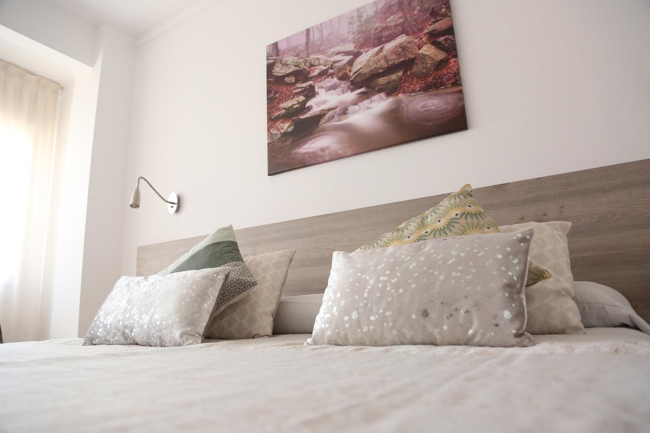 סנט הילארי סקלם Hostal Torras מראה חיצוני תמונה